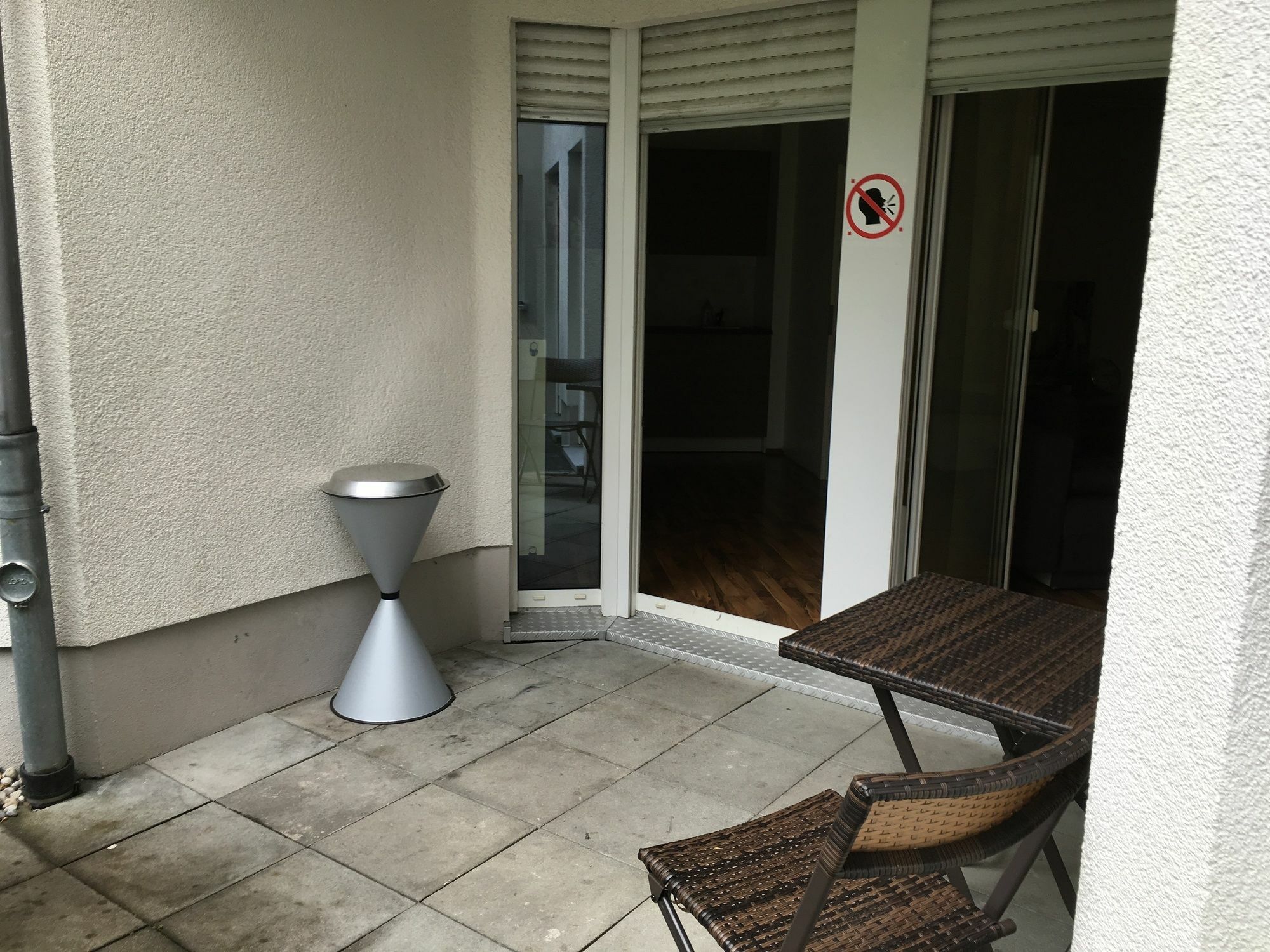 Kn Kahtan Boarding House Apartment Munchen Bagian luar foto