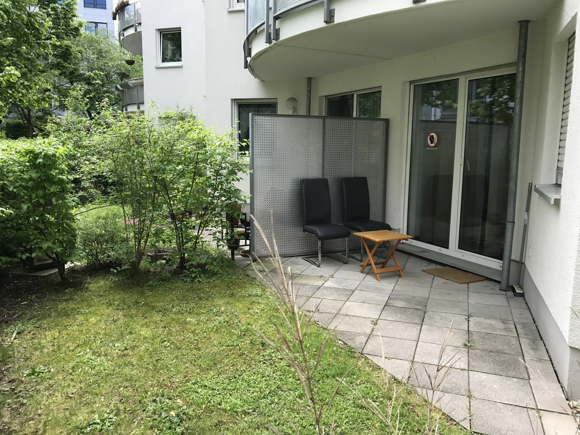 Kn Kahtan Boarding House Apartment Munchen Bagian luar foto